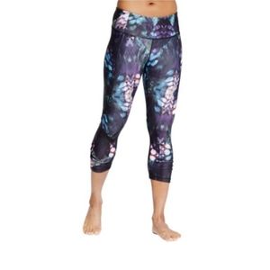 CALIA Dark Lunar Floral Capris.